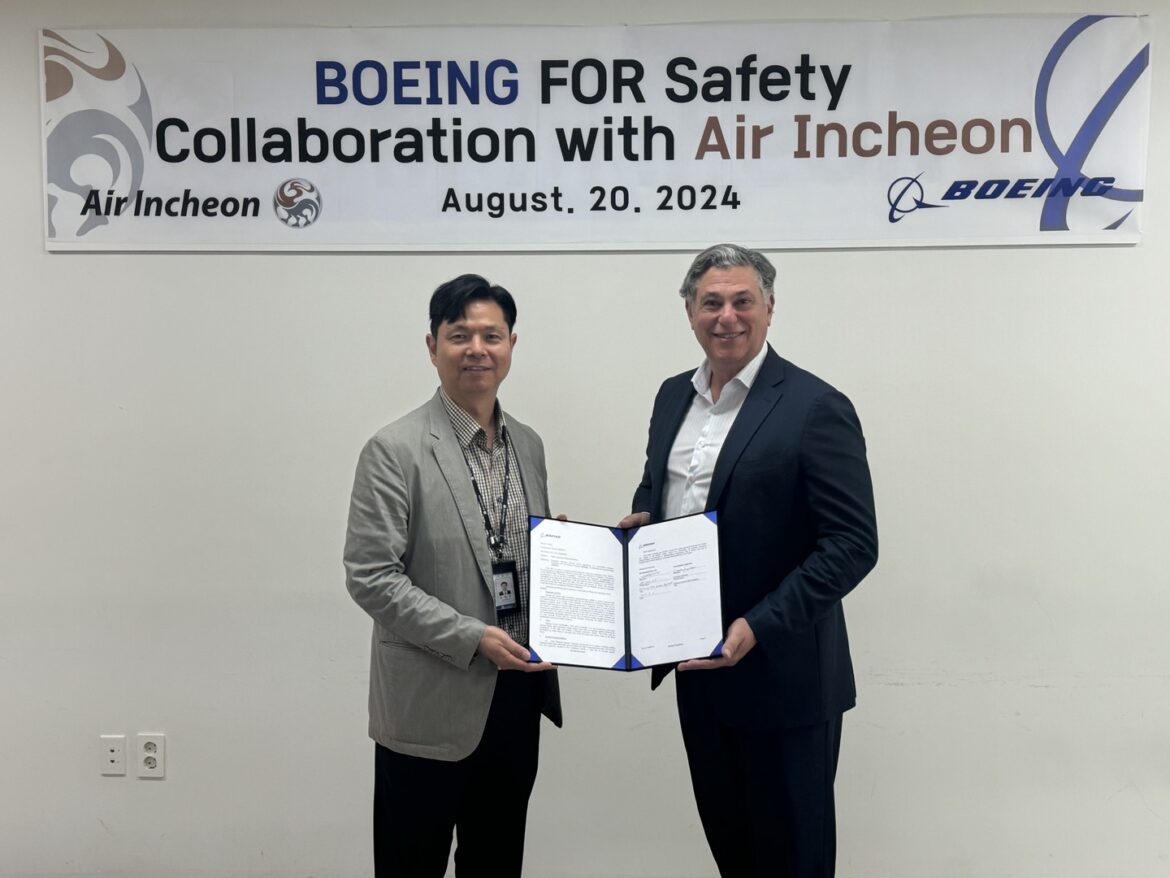 Air-Incheon-signing-with-Boeing-Photo-Air-Incheon.jpg