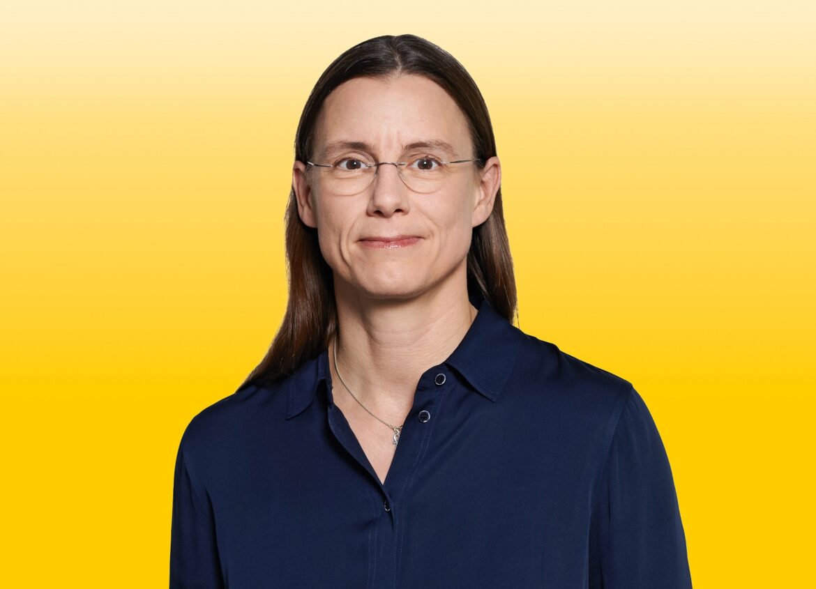 Katrin-Suder-gradient.jpg