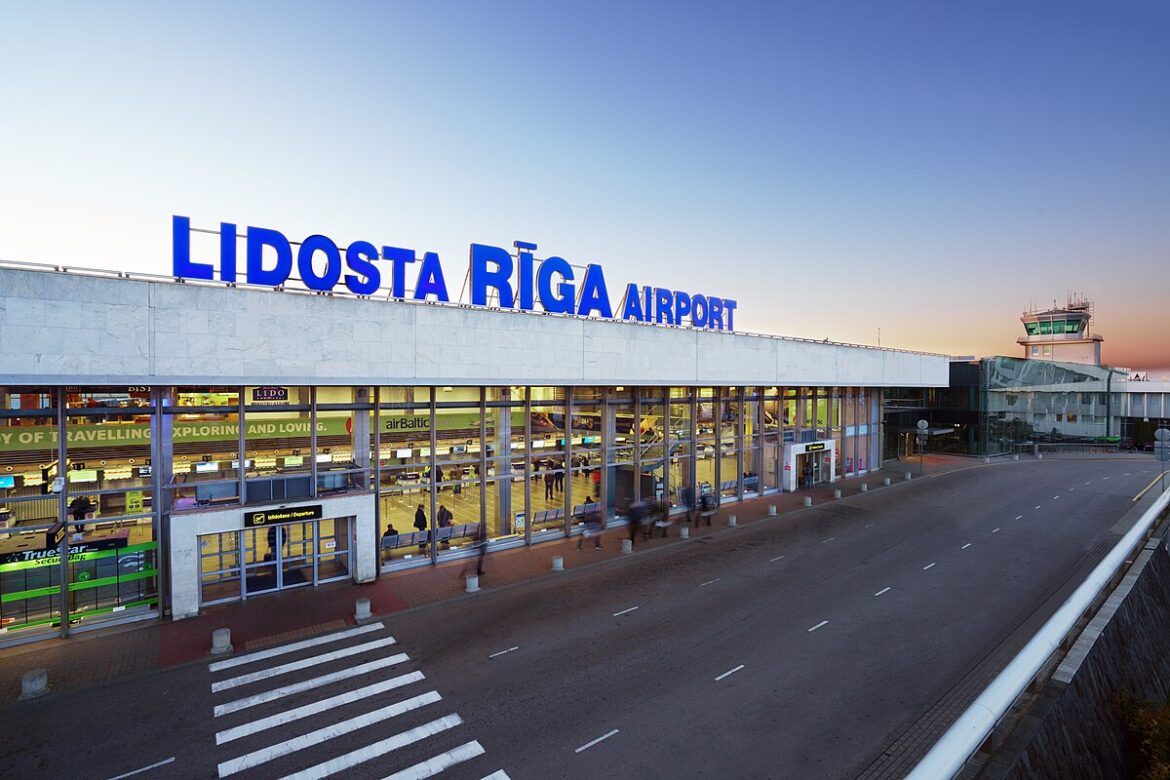 Riga_Airport_2016.jpg