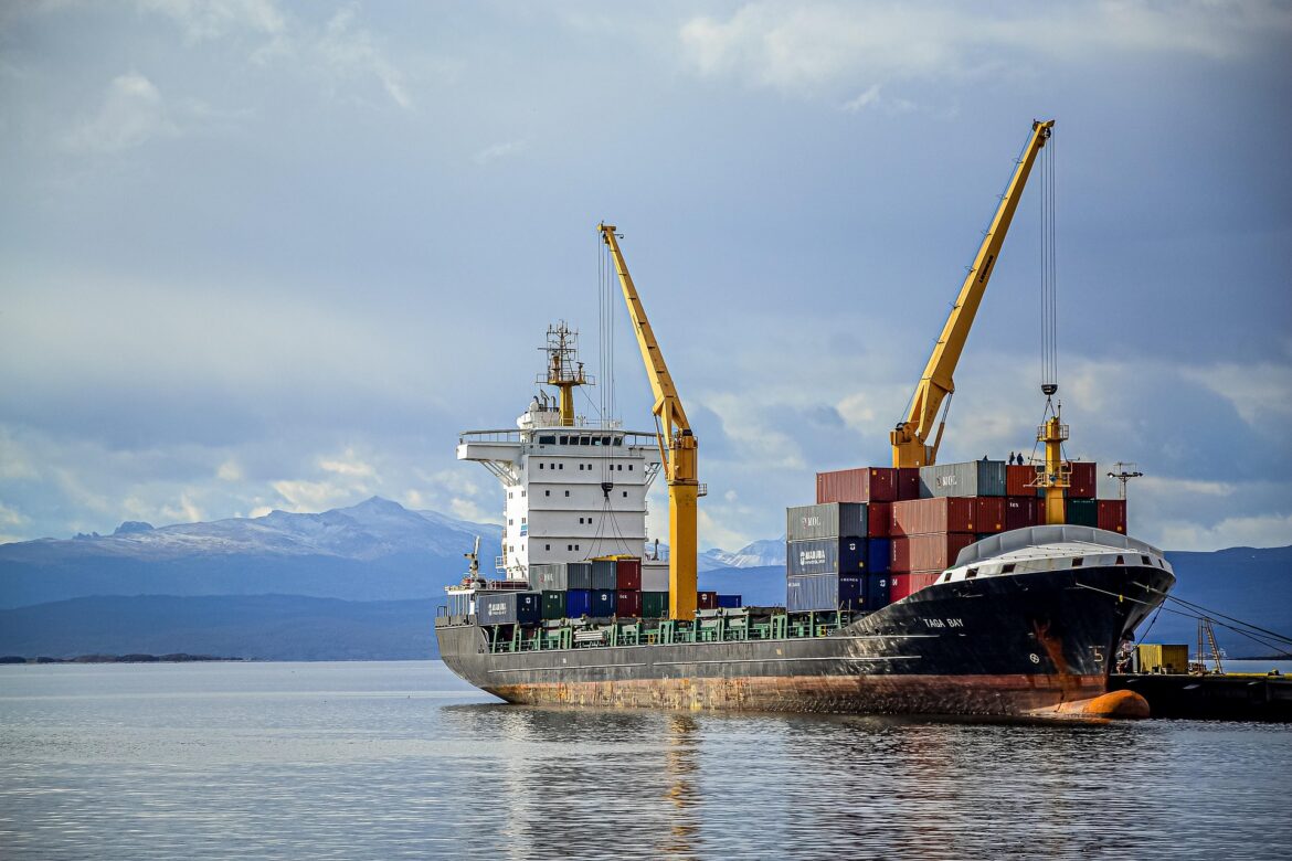 ship-5810249_1920.jpg